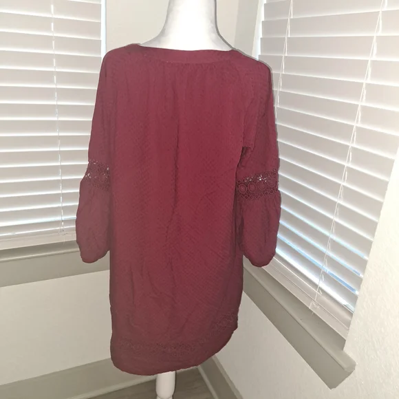 Crown & Ivy Deep Red Lace Midi Dress - Picture 5 of 9